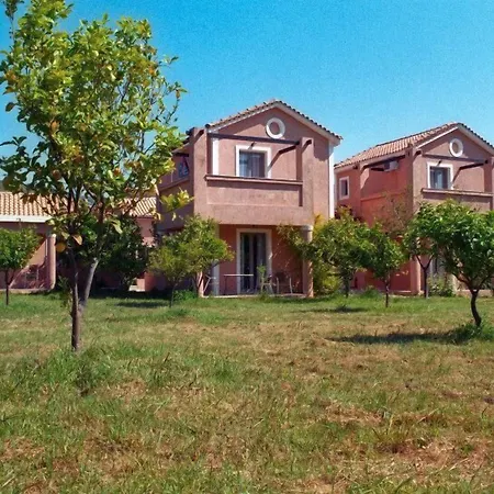 فندق Efrosini Village 3*