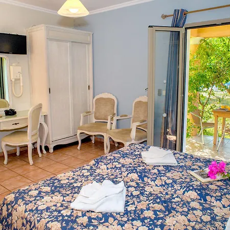מלון Efrosini Village 3*