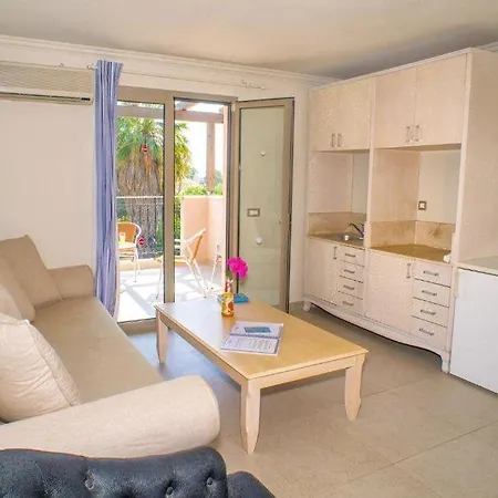 Efrosini Village 3* كاتيليوس