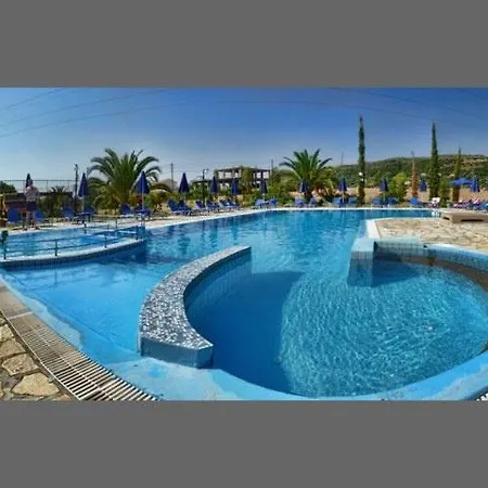 Efrosini Village מלון 3*