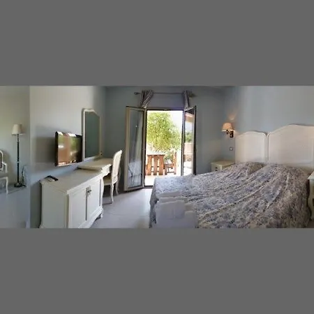 Efrosini Village 酒店