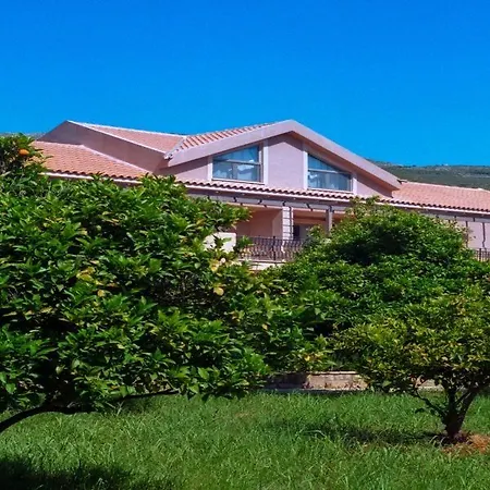 Efrosini Village 3*